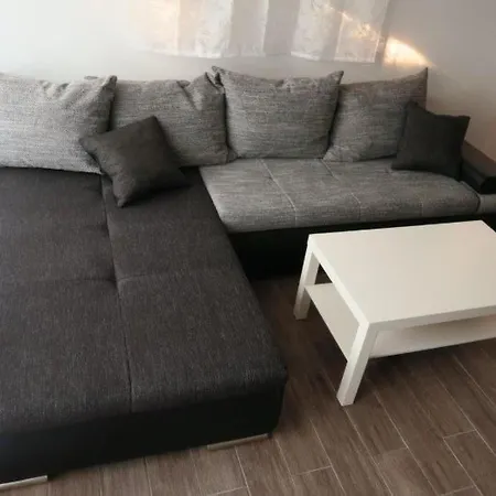Renoviertes In Mit Terrasse By Interhome Tatil Evi