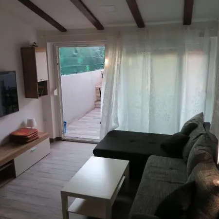 Renoviertes In Mit Terrasse By Interhome
