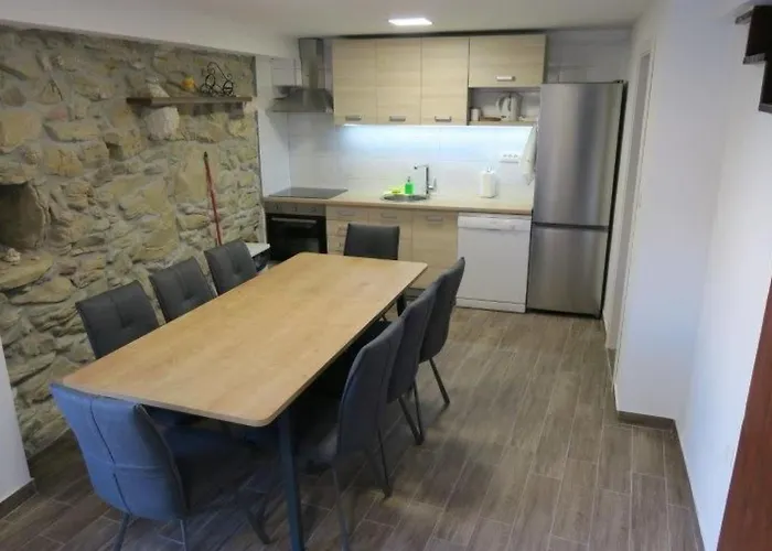 Renoviertes In Mit Terrasse By Interhome *