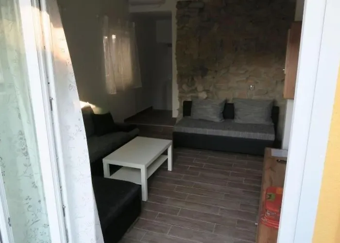 Holiday home Renoviertes In Mit Terrasse By Interhome