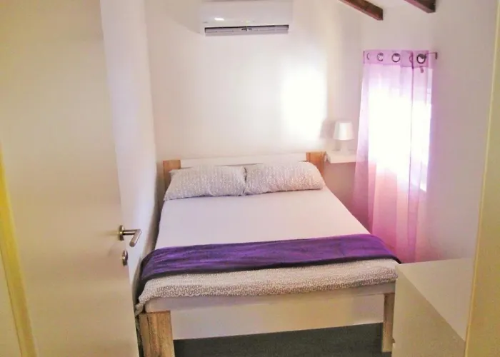 Renoviertes In Mit Terrasse By Interhome Holiday home *