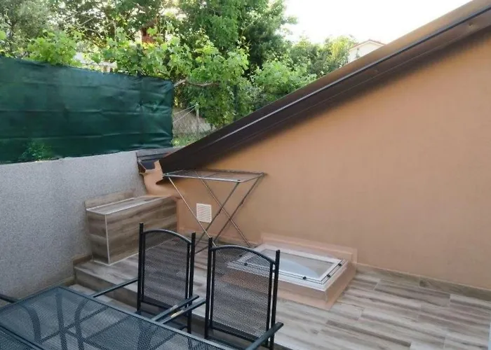 Renoviertes In Mit Terrasse By Interhome Holiday home *