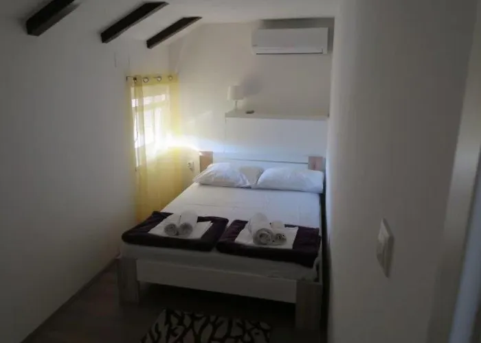 Holiday home Renoviertes In Mit Terrasse By Interhome Baska (Krk)