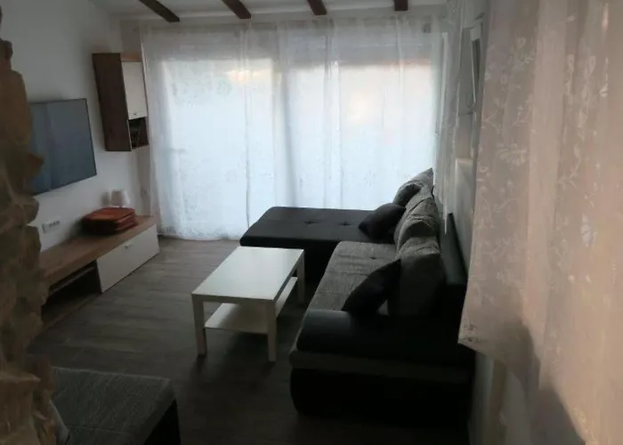 Сasa de vacaciones Renoviertes In Mit Terrasse By Interhome