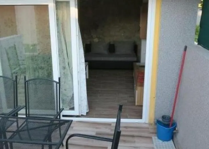 Сasa de vacaciones Renoviertes In Mit Terrasse By Interhome Baška